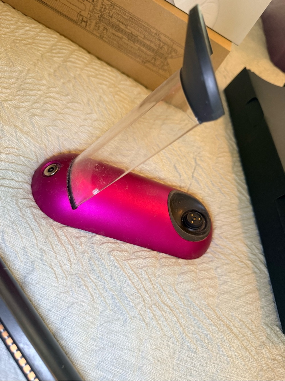 Dyson Corrale Cordless Hair Straightener in Magenta and Black - Picture 6 of 7